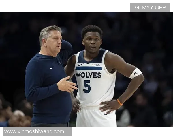 场均18+4，三分54%！供认吧兰德尔，这才是爱德华兹身边的皮蓬